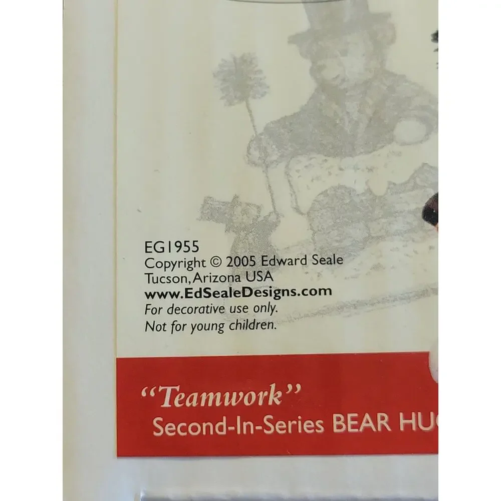 Bear Hugs Ed Seale Teamwork 2nd in Series 2005‎ Christmas Holiday Ornament